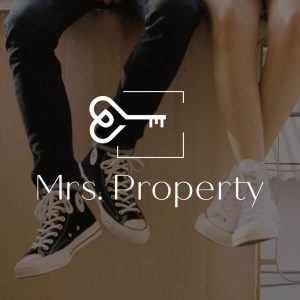 Mrs. Property Logovariante